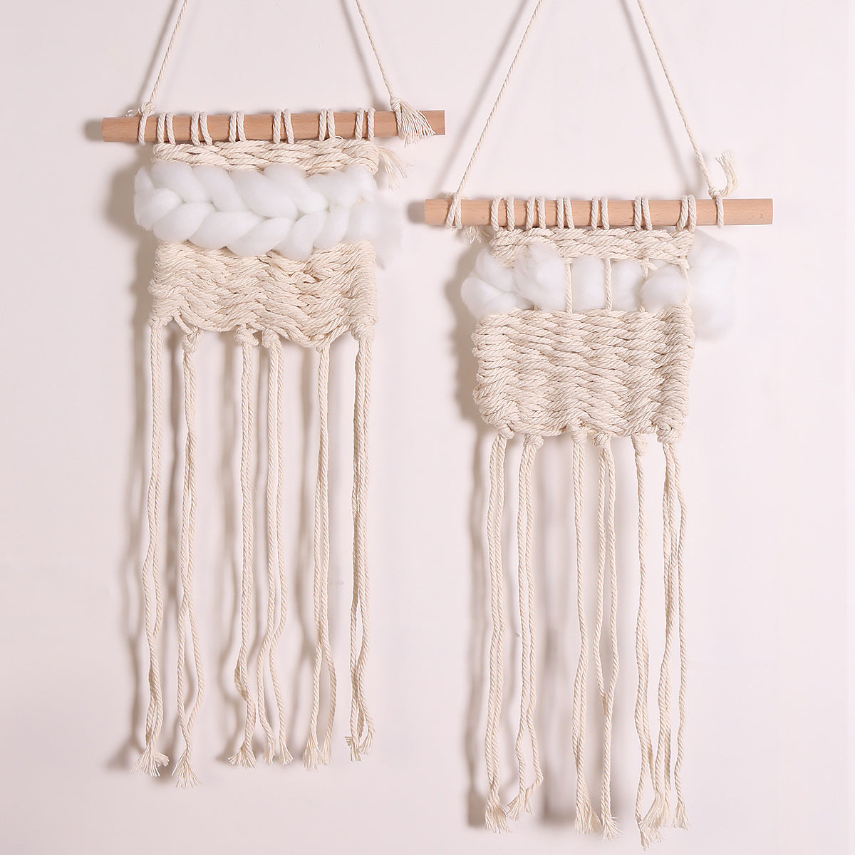 Handmade Small Macramé Wall Hanging – Boho Woven Tapestry (20×35 cm)