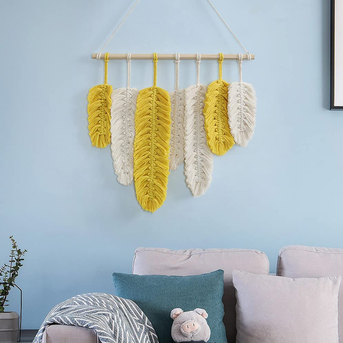 Handmade Boho Macramé Leaf Wall Hanging – Yellow & White Feathers 45x42cm